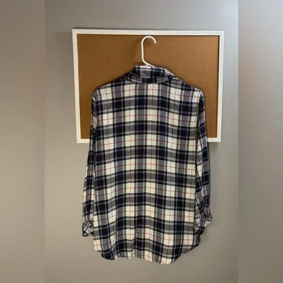 🔆BUNDLE: 2 Flannels - Picture 9 of 9